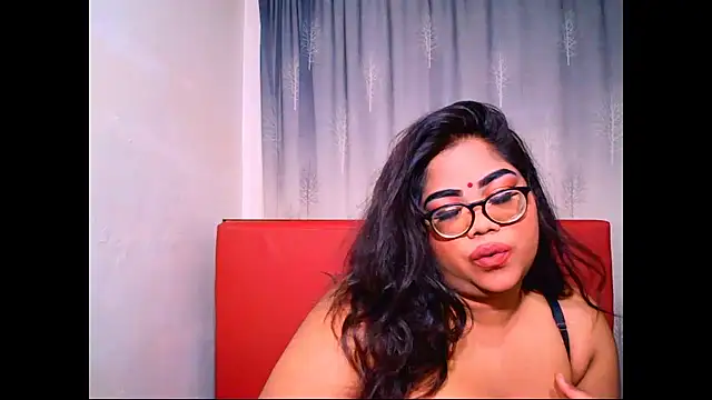 Snapshot of Indian_Lola00 chatting on October 27, 8:25 pm Indian Lola00 online show from October 27, 8:25 pm