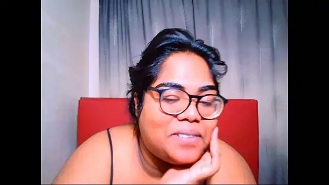 Snapshot of Indian_Lola00 chatting on October 3, 7:30 pm Indian Lola00 online show from October 3, 7:30 pm