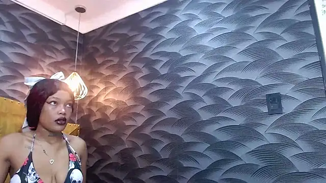 Snapshot of CrystalBrooke3x chatting on October 4, 9:19 pm CrystalBrooke3x online show from October 4, 9:19 pm