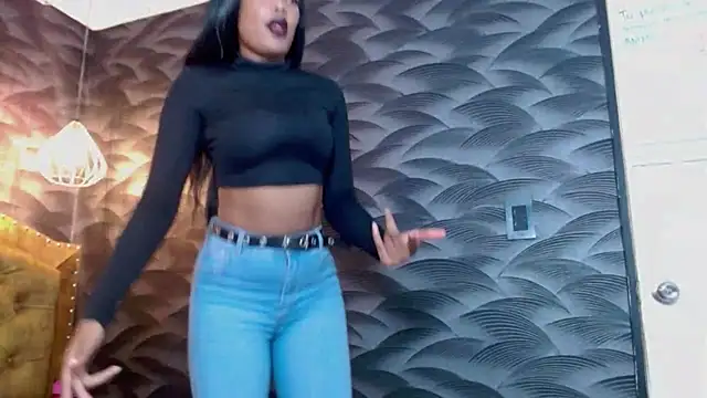 Snapshot of CrystalBrooke3x chatting on October 1, 3:11 am CrystalBrooke3x online show from October 1, 3:11 am