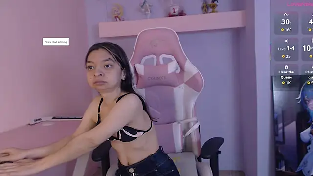 Snapshot of CharlotteMuller chatting on September 28, 8:36 pm CharlotteMuller online show from September 28, 8:36 pm