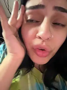 ThickerThanYoBitch online show from November 14, 7:03 pm