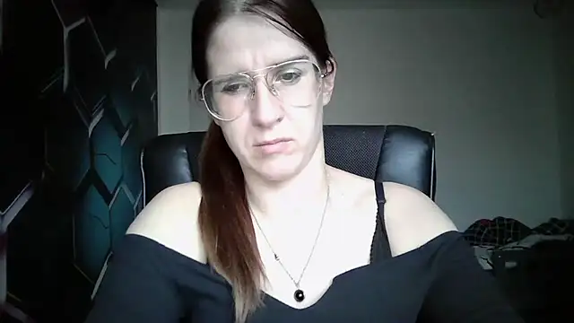 KayaRose online show from October 3, 3:17 pm