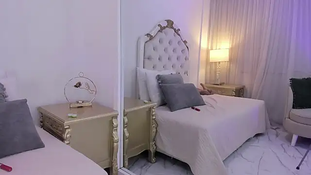 lexa 25  online show from September 19, 12:04 pm