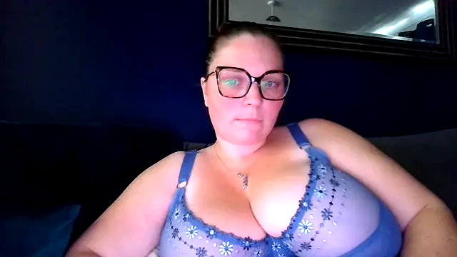 sweetiesophiaUK online show from September 30, 11:05 am