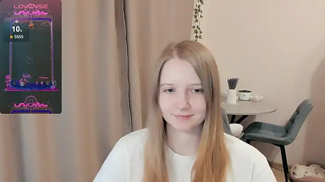 Snapshot of Alyaley chatting on September 30, 12:49 am Alyaley online show from September 30, 12:49 am