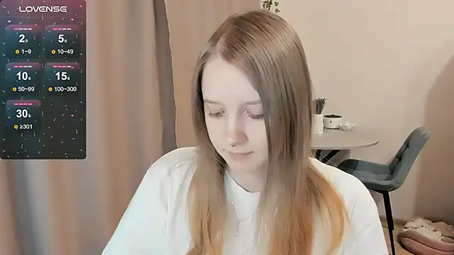 Snapshot of Alyaley chatting on October 21, 5:28 pm Alyaley online show from October 21, 5:28 pm