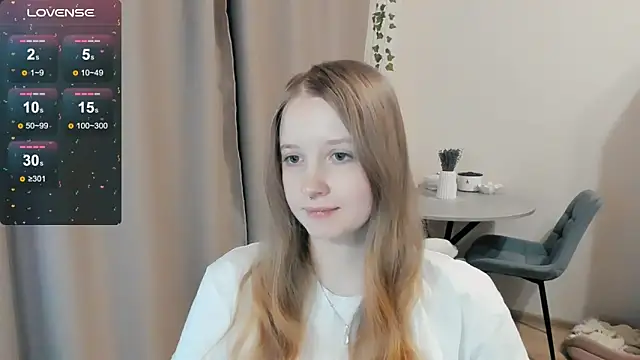 Snapshot of Alyaley chatting on October 24, 6:48 pm Alyaley online show from October 24, 6:48 pm