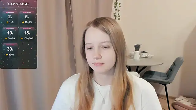 Snapshot of Alyaley chatting on October 23, 6:47 pm Alyaley online show from October 23, 6:47 pm