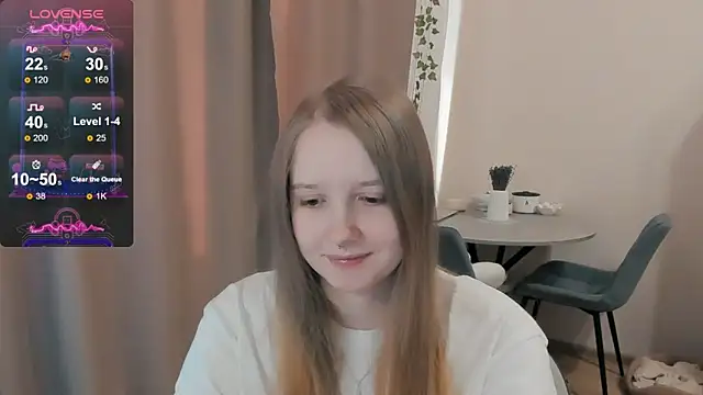 Snapshot of Alyaley chatting on October 12, 7:11 am Alyaley online show from October 12, 7:11 am