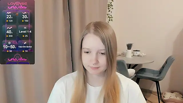 Snapshot of Alyaley chatting on October 3, 2:05 am Alyaley online show from October 3, 2:05 am