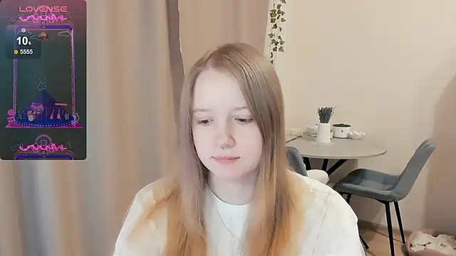 Snapshot of Alyaley chatting on October 14, 8:00 pm Alyaley online show from October 14, 8:00 pm