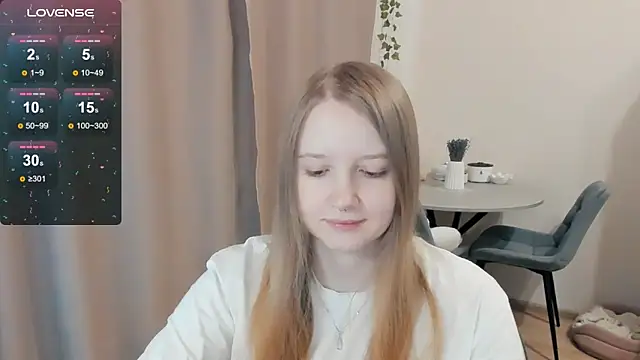 Snapshot of Alyaley chatting on October 18, 12:08 pm Alyaley online show from October 18, 12:08 pm