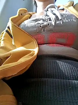 2HotAsain4u online show from December 20, 2:04 am