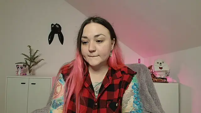 PinkHurricaneOfficial online show from April 16, 9:14 pm