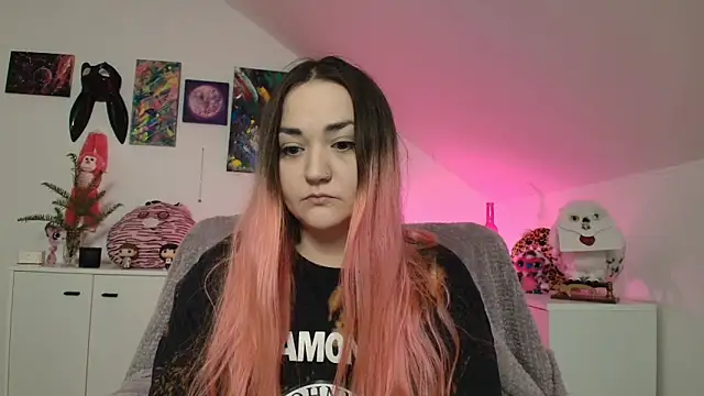 PinkHurricaneOfficial online show from April 10, 3:18 pm