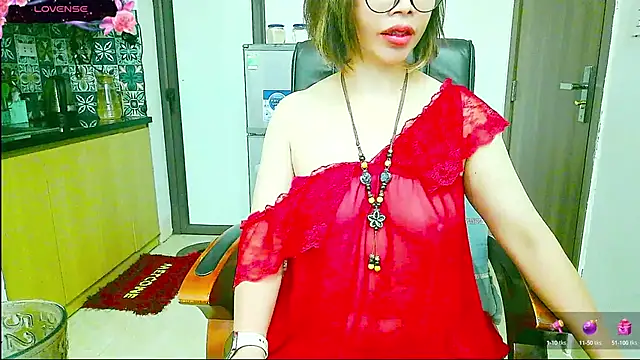 Snapshot of Miu-Le chatting on October 11, 4:53 pm Miu-Le online show from October 11, 4:53 pm