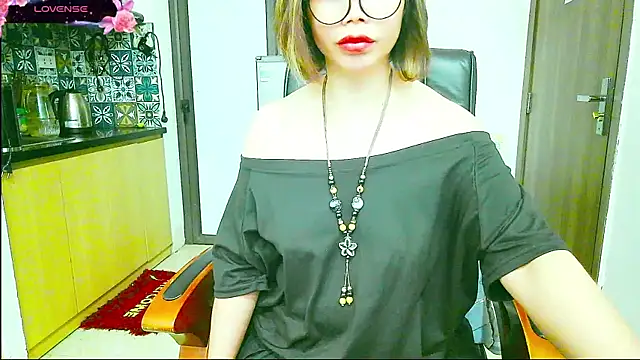 Snapshot of Miu-Le chatting on September 29, 9:42 pm Miu-Le online show from September 29, 9:42 pm