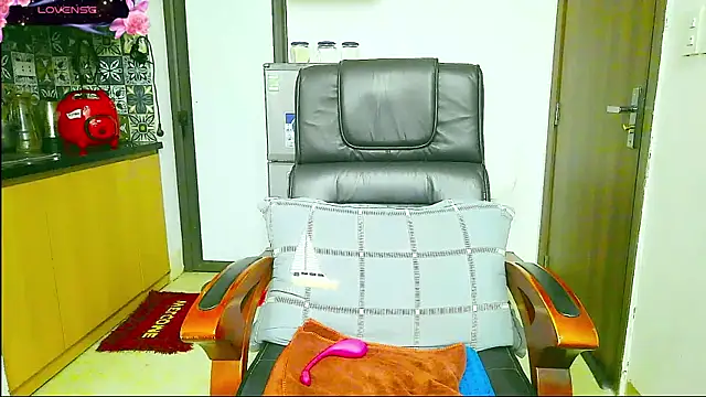 Snapshot of Miu-Le chatting on October 12, 5:26 pm Miu-Le online show from October 12, 5:26 pm