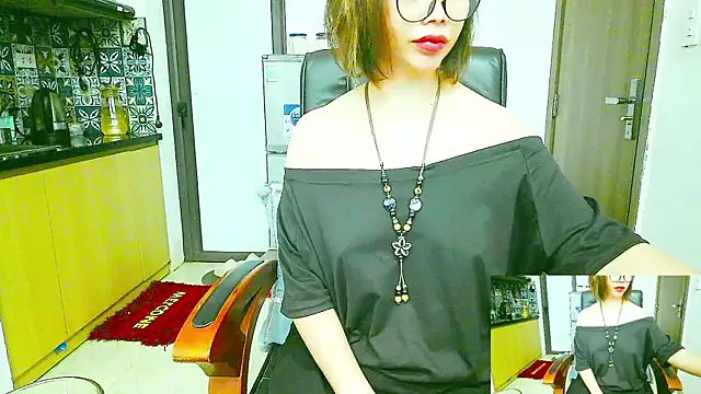 Snapshot of Miu-Le chatting on October 14, 6:10 pm Miu-Le online show from October 14, 6:10 pm