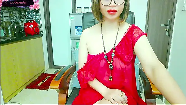 Snapshot of Miu-Le chatting on October 13, 5:59 pm Miu-Le online show from October 13, 5:59 pm