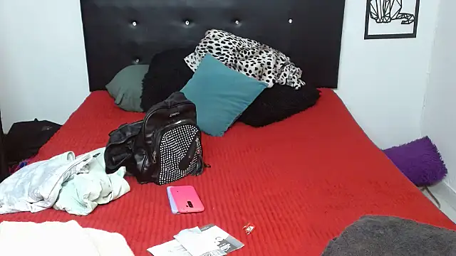 Snapshot of Shanttal0272 chatting on October 21, 10:03 pm Shanttal0272 online show from October 21, 10:03 pm