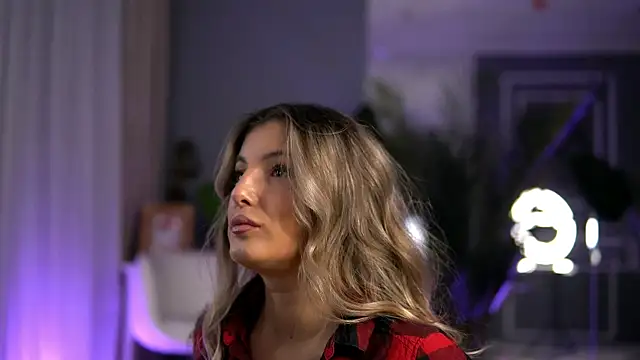 KellyMathews online show from September 22, 2:10 am