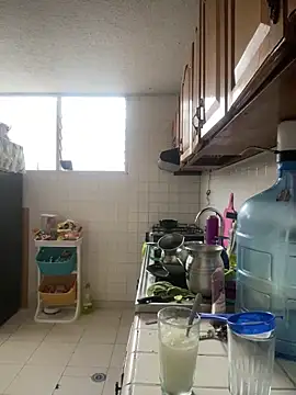 HealingHoney online show from April 6, 11:00 am