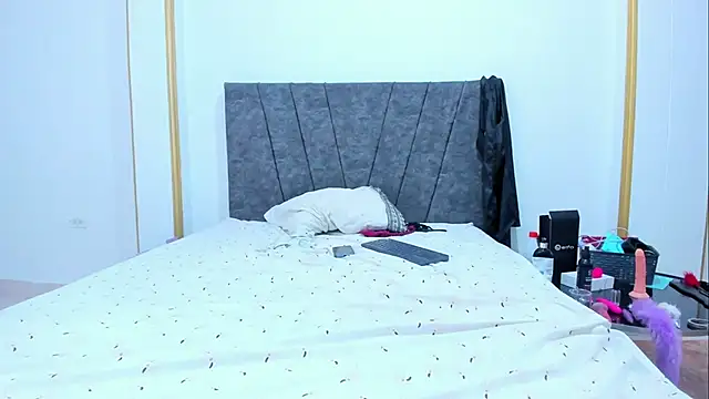 Snapshot of bella-black chatting on October 1, 2:16 am bella-black online show from October 1, 2:16 am