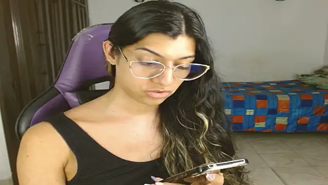 Snapshot of engielphoenis14 chatting on October 31, 3:08 am engielphoenis14 online show from October 31, 3:08 am