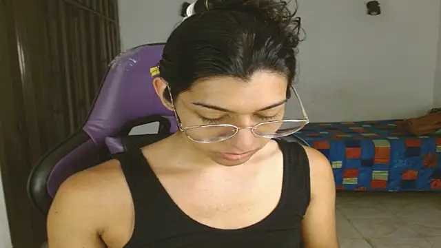 Snapshot of engielphoenis14 chatting on October 23, 11:22 pm engielphoenis14 online show from October 23, 11:22 pm