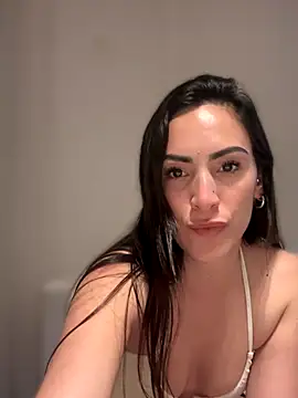 Snapshot of alessandra-a chatting on September 20, 2:10 am alessandra-a online show from September 20, 2:10 am