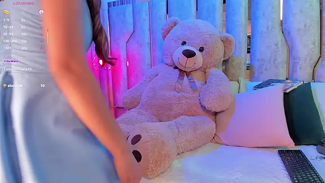 Snapshot of barbara_cambels chatting on October 22, 8:14 pm barbara cambels online show from October 22, 8:14 pm