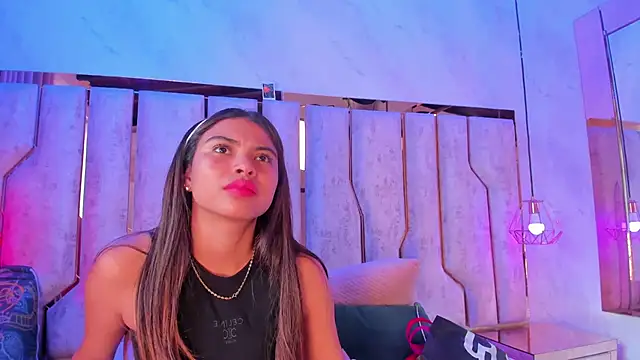 Snapshot of barbara_cambels chatting on October 19, 7:16 pm barbara cambels online show from October 19, 7:16 pm