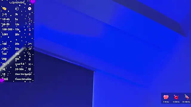 laura-hills18 online show from October 17, 12:08 pm