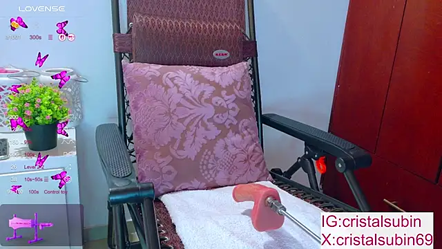 Snapshot of cristal_subin69 chatting on September 25, 12:04 pm cristal subin69 online show from September 25, 12:04 pm