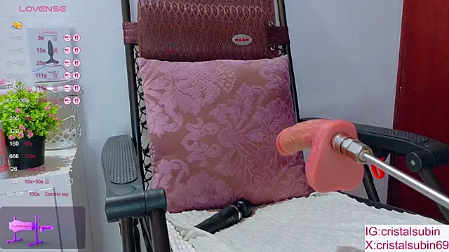 Snapshot of cristal_subin69 chatting on September 30, 12:11 pm cristal subin69 online show from September 30, 12:11 pm