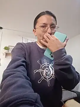 Snapshot of karlamorris_ chatting on October 15, 1:36 pm karlamorris online show from October 15, 1:36 pm