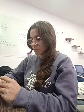 Snapshot of karlamorris_ chatting on October 22, 2:00 pm karlamorris online show from October 22, 2:00 pm