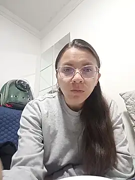 karlamorris  online show from November 21, 12:40 pm