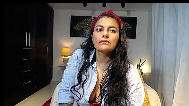 Lust Mom41 online show from March 12, 10:34 pm