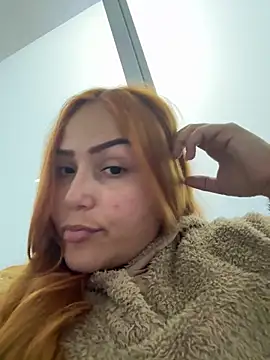 Snapshot of LeahxBarker chatting on October 19, 5:31 am LeahxBarker online show from October 19, 5:31 am