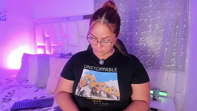 LeahxBarker online show from April 17, 1:51 am