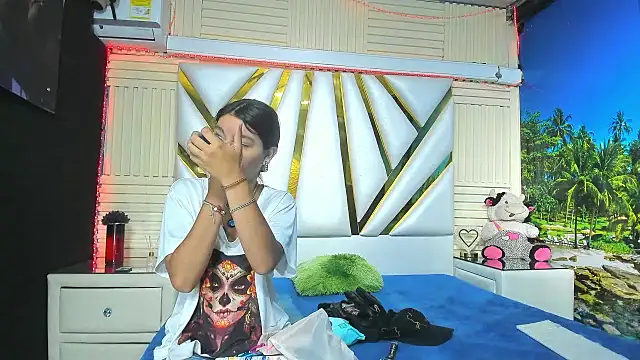 Ashley James online show from September 18, 9:35 pm