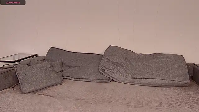 crystal lilith online show from October 3, 6:57 pm