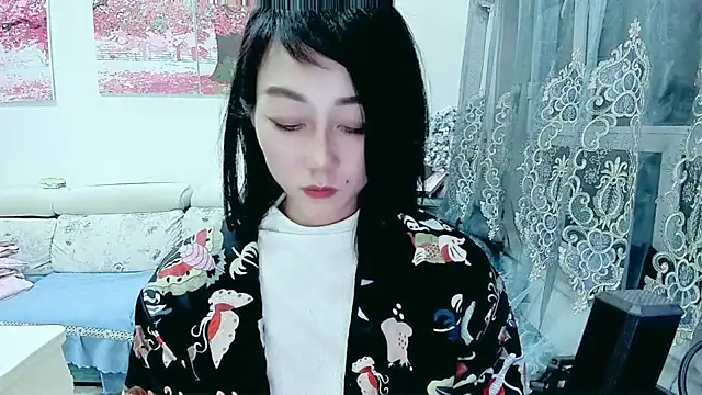 Snapshot of NIAN-er chatting on October 1, 2:44 pm NIAN-er online show from October 1, 2:44 pm