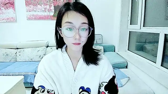 Snapshot of NIAN-er chatting on October 29, 12:53 pm NIAN-er online show from October 29, 12:53 pm