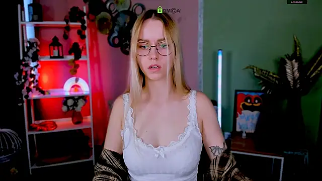 mary mooore online show from September 14, 12:25 pm