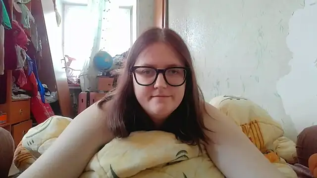 DesireMelissa online show from February 20, 9:00 am