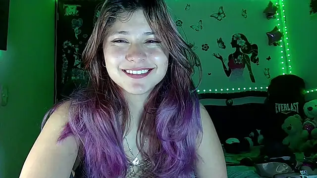 Snapshot of Elith_20 chatting on October 12, 4:04 am Elith 20 online show from October 12, 4:04 am